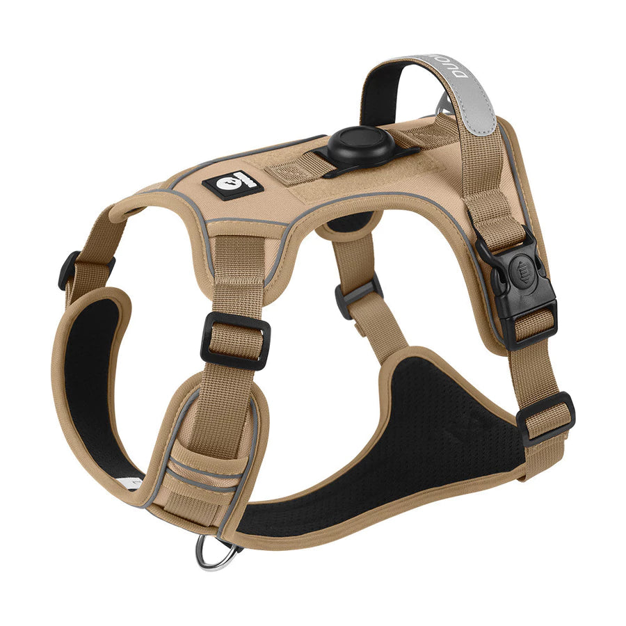 Peitoral Refletivo Ajustável para Cães com Suporte para AirTag – Confortável e Seguro